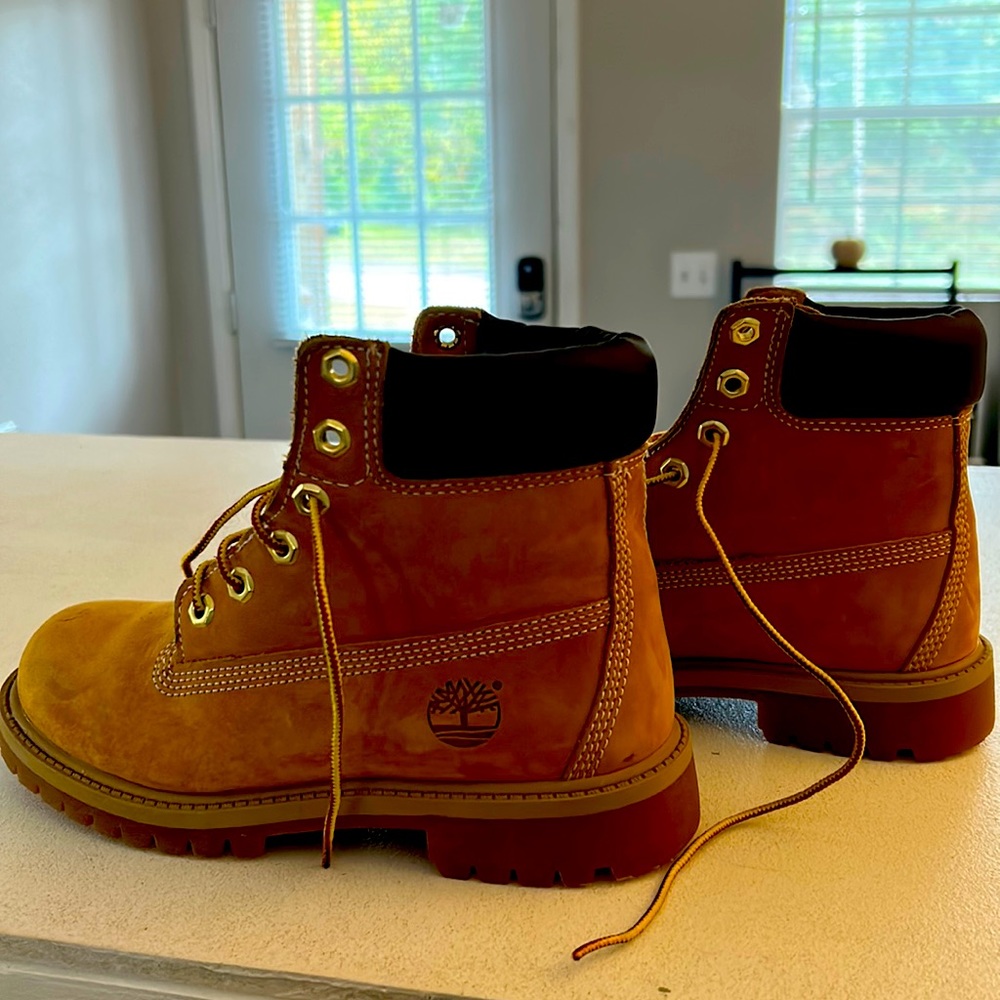 Timberland’s - Picture 2 of 8